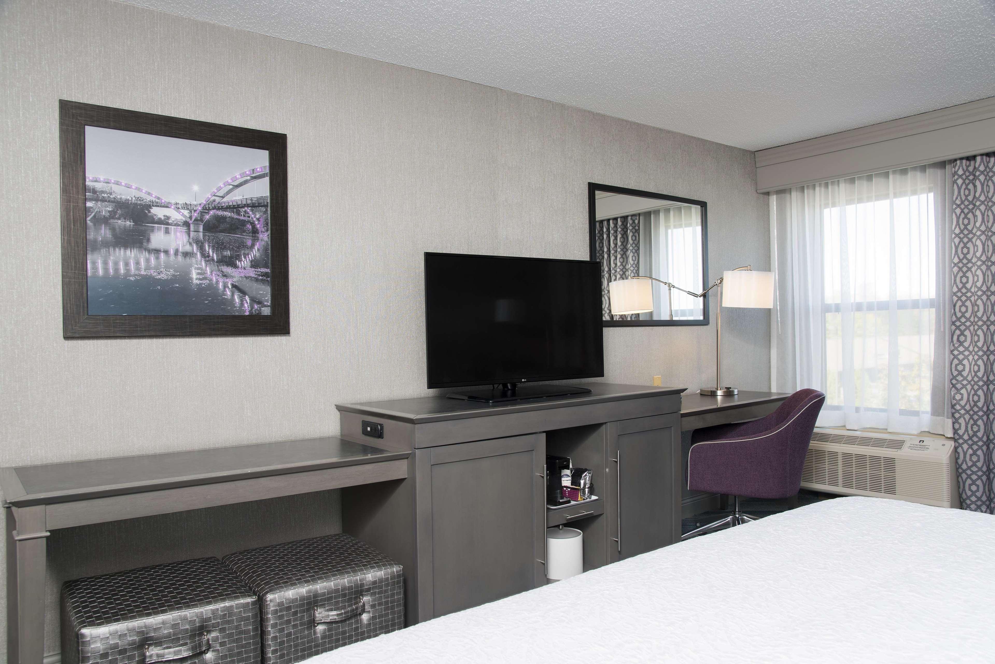 Hampton 3*