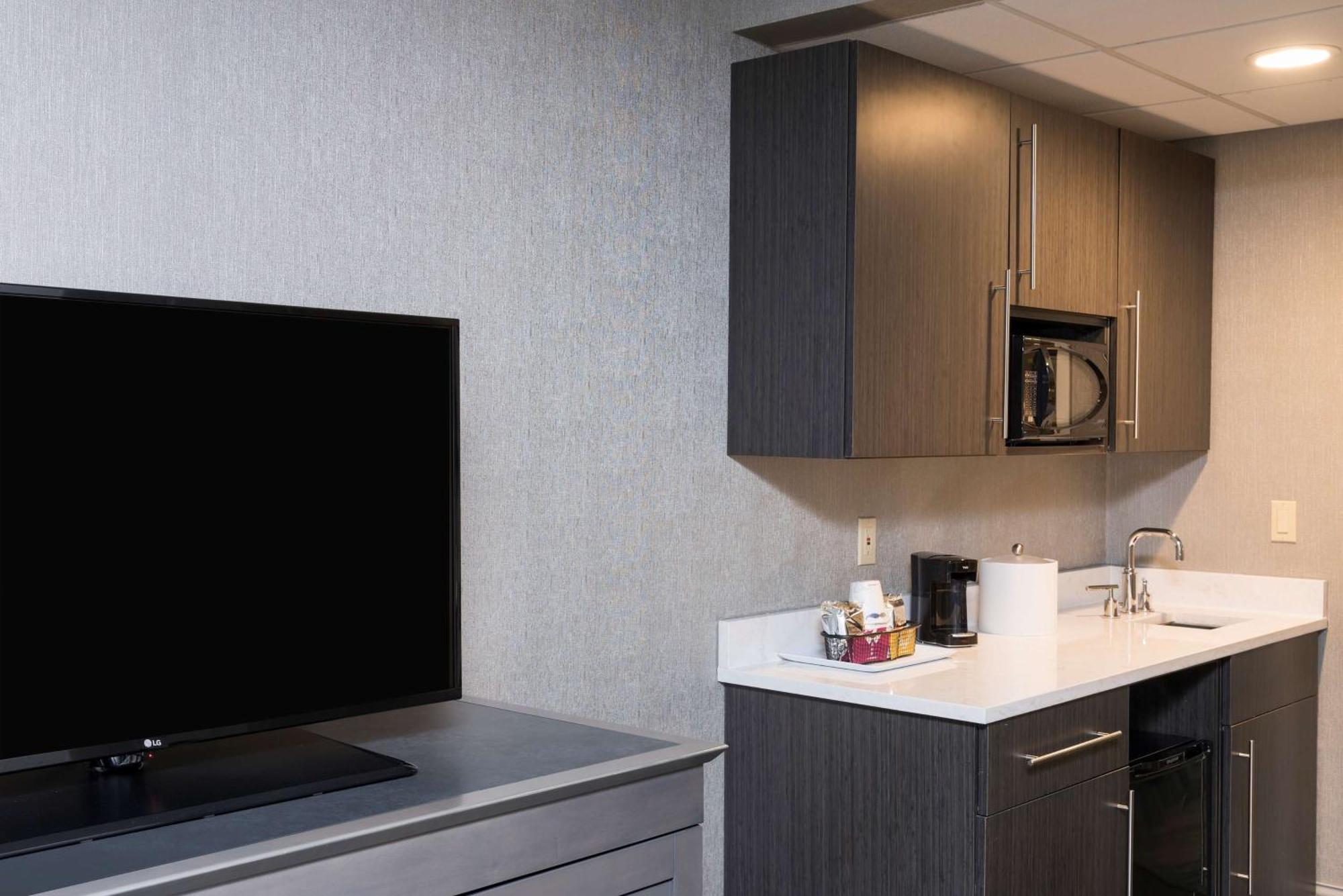 Hampton 3* Midland